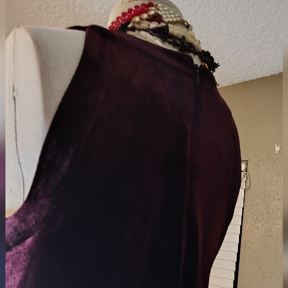 Betsey Johnson Crushed Velvet Wine Dress Size 8 NWT - Picture 3 of 7
